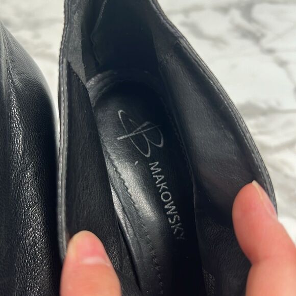 B. Makowsky Black Leather Nyle Shooties Size 7.5M - Picture 4 of 13